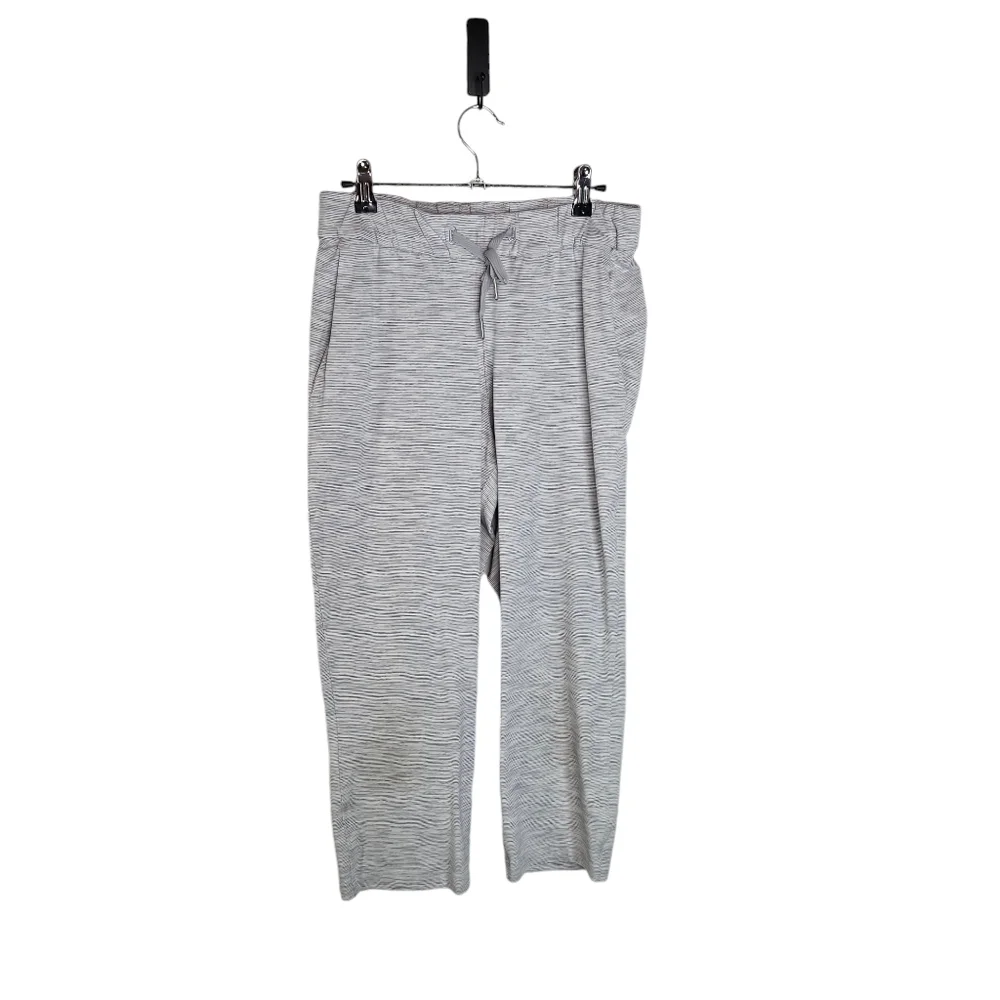 Lululemon mid rise barrel leg cropped pants